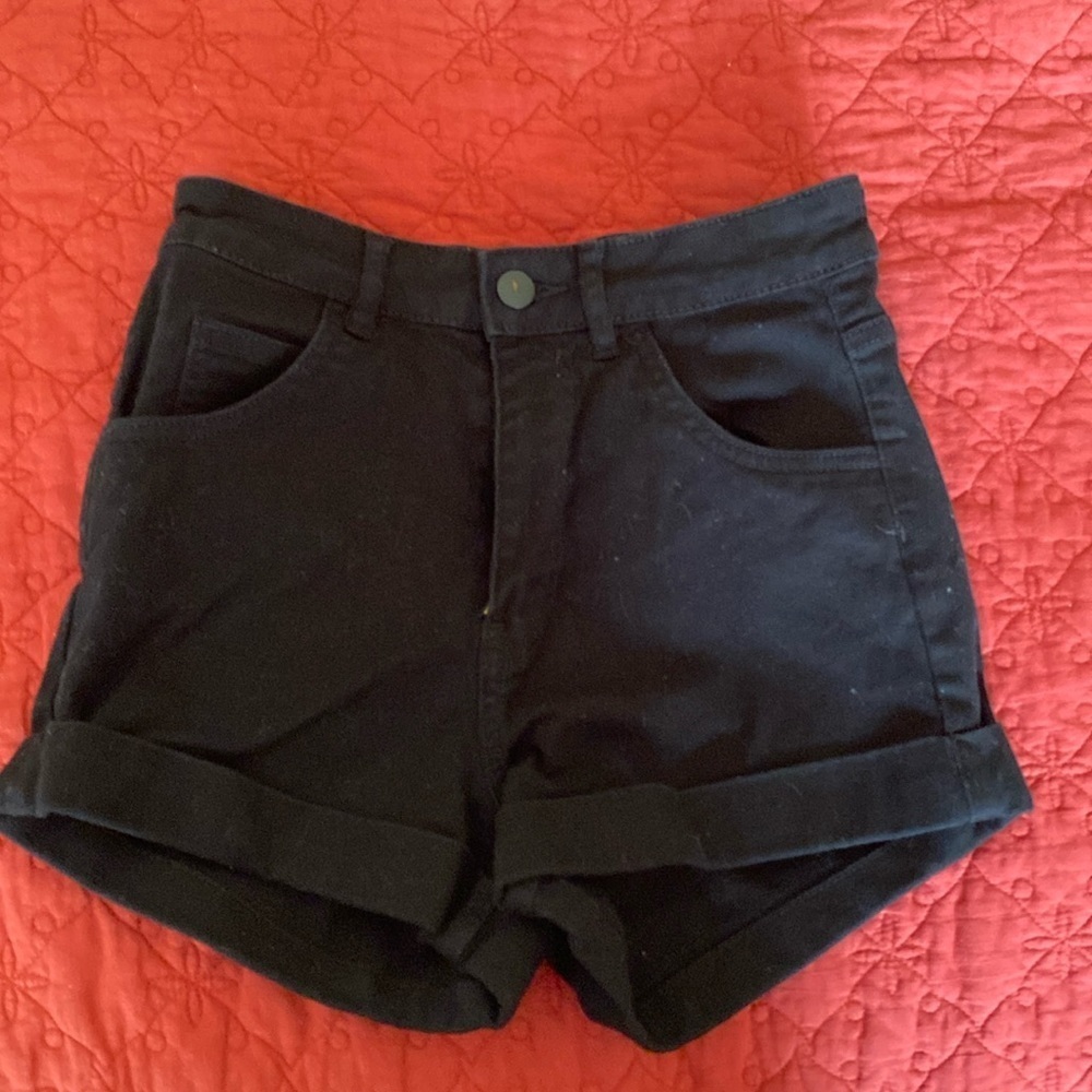H&M black shorts.
